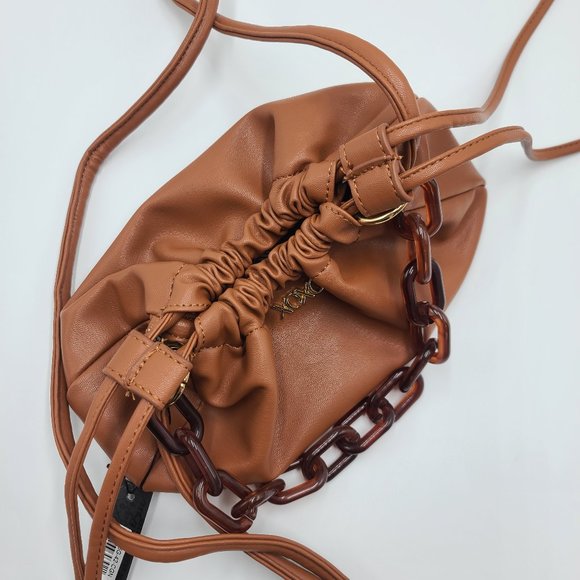 XOXO Bags Nwt Tan Xoxo Boho Chunky Chain Pouch Crossbody Bag Poshmark